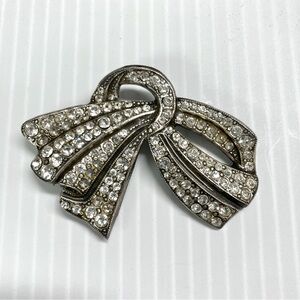 Art Deco Vintage Silver Bow Ribbon w/8 rows Paste/Crystals Brooch Pin